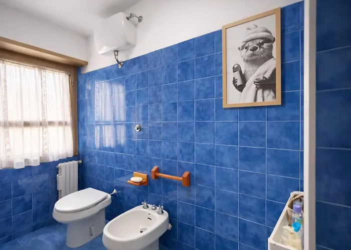 Mari & Lucio Bright Sleeps 4 Near Metro Basilica San Paolo- 4 Stops To Colosseum- Wi-fi Ac *