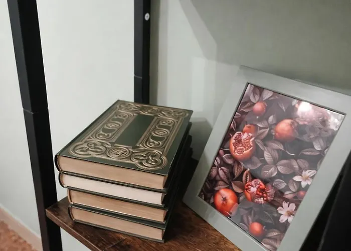 בית נופש Mari & Lucio Bright Sleeps 4 Near Metro Basilica San Paolo- 4 Stops To Colosseum- Wi-fi Ac רומא